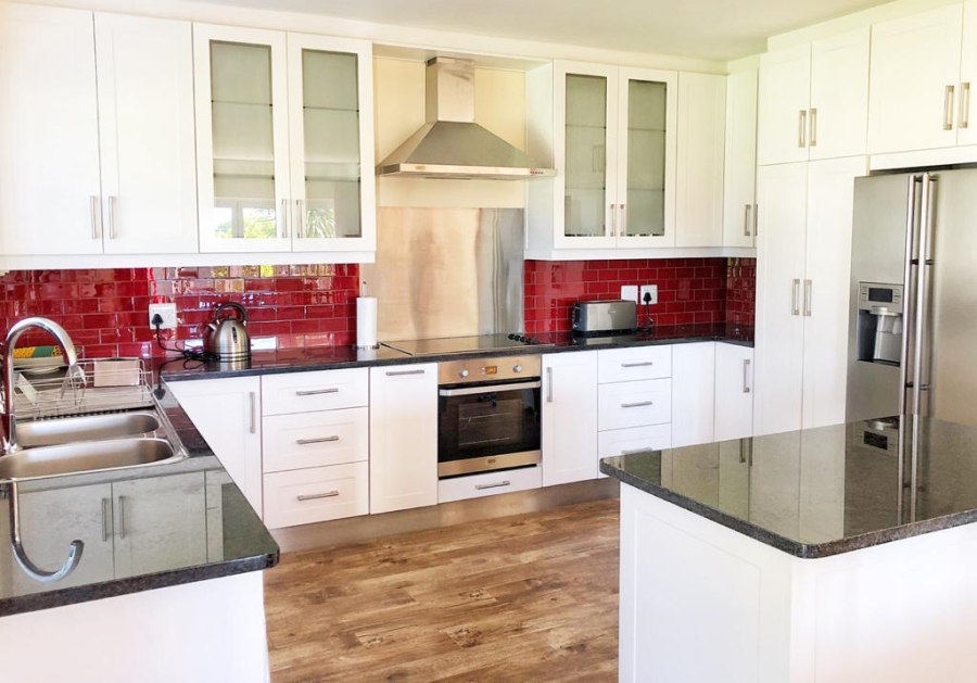 To Let 3 Bedroom Property for Rent in Constantia Vale Western Cape